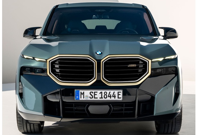 BMW XM PHEVのエクステリアデザイン