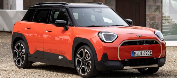 伝統を受け継ぐ先進デザインを持つMINI　ACEMAN　E/SE