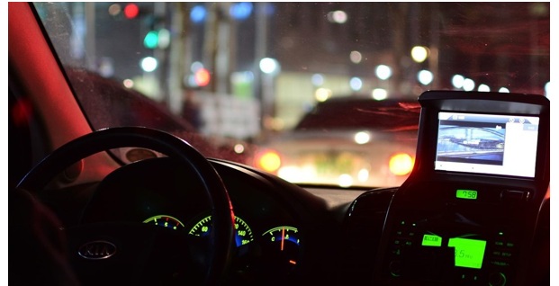 自動運転センサーの仕組みとは?カメラ・レーダー・LiDARの違いを解説