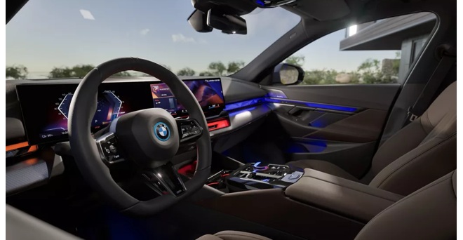 インテリアデザイン：先進と快適の融合