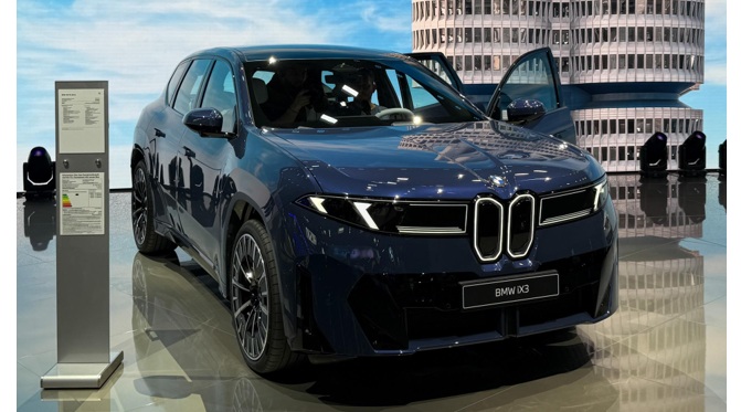 BMW iX3とはどんな車？