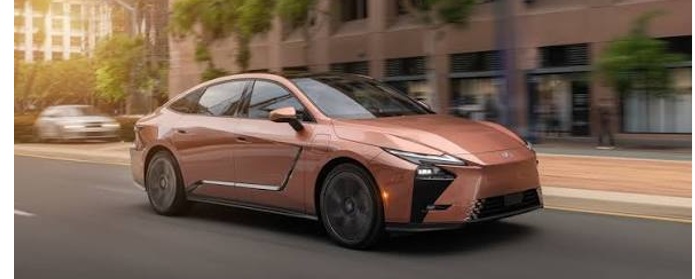 レクサス ES500eのスペック｜航続距離と充電性能