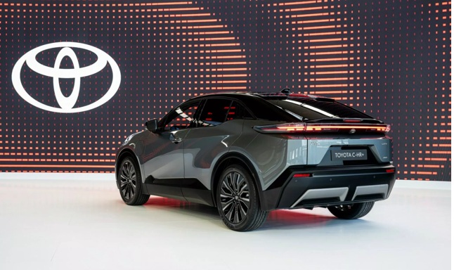 トヨタC-HR+はクーペとSUVの魅力を融合した新型EV