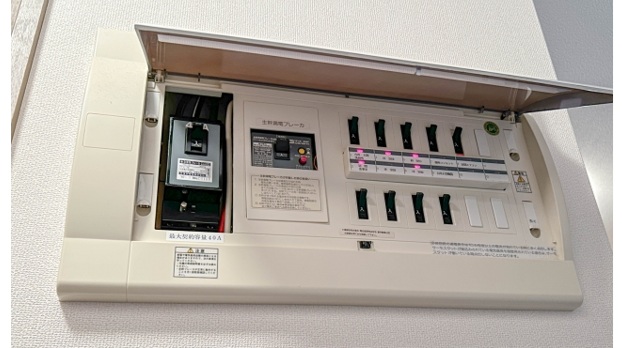 電気代はブレーカー容量ギリギリで使うと損？契約アンペアと料金の関係を解説