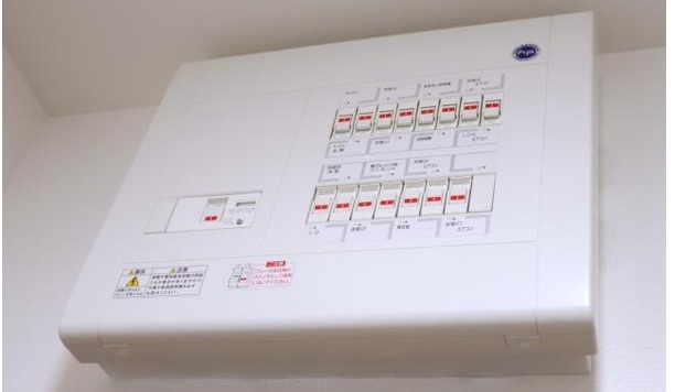 盲点②:「分電盤容量不足」──配線が耐えられない