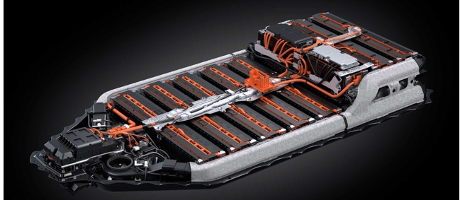 この動きは「電気自動車の失速」を意味するのか