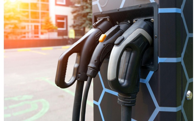 EVの充電規格は統一される？NACS・CHAdeMO・CCSをわかりやすく解説