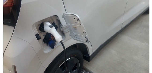 EVは「自宅充電メイン」で外部充電が少ない