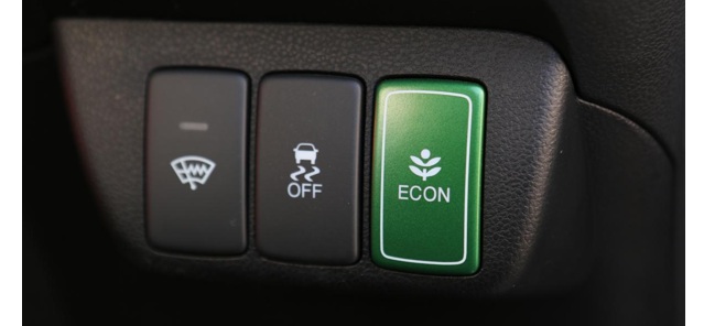 EVのエコモードは本当に電費が良くなる？効果と正しい使い方を解説