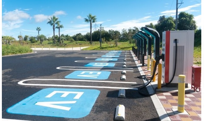 電気自動車(EV)市場の成長を阻む課題