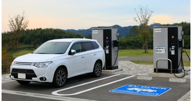 急速充電がEVバッテリーに与える長期的な影響