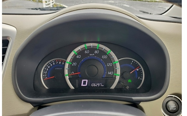 「走行距離と使用状況」を確認