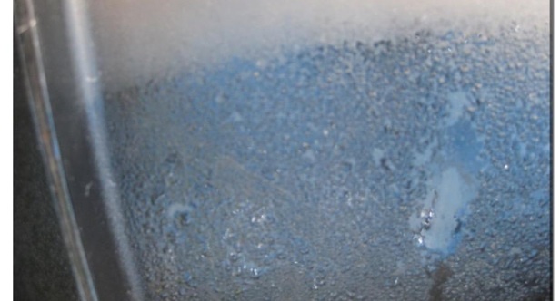 問題③：「ガソリンタンク内で水分が発生」する