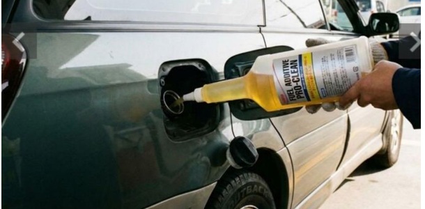 問題④：「燃料添加剤」を入れていない