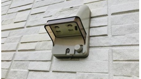 太陽光発電ユーザーが屋外コンセントを使い始める理由｜自家消費と電気代削減の関係