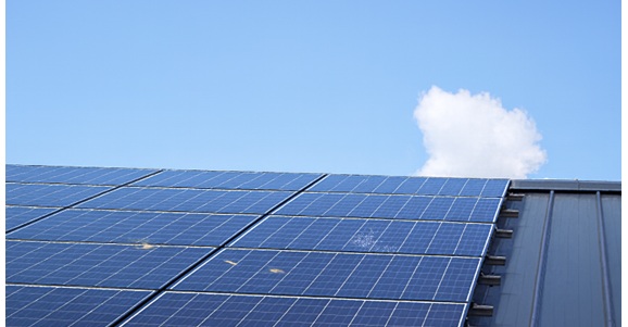 太陽光発電の発電量が落ちた時の原因と対策ガイド