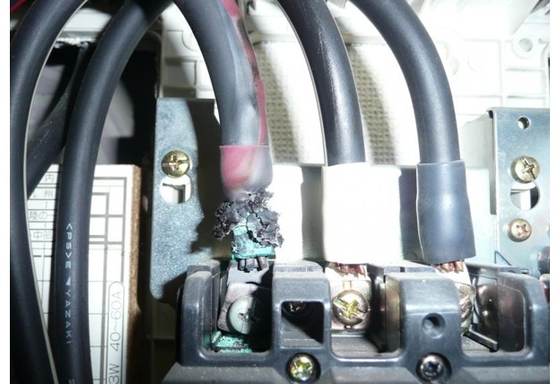 諦める瞬間⑤：「配線の劣化」で火災リスクを指摘される