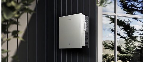 パワコンの変換効率の差が年間発電量に与える影響は?