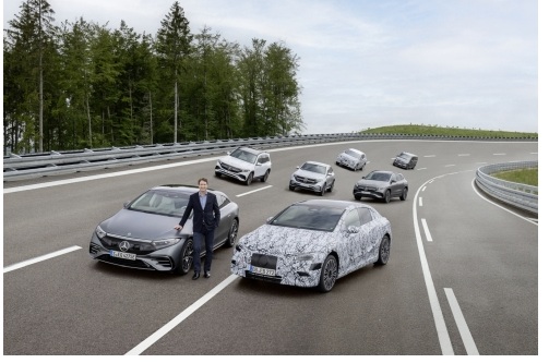 ドイツ勢(VW・BMW・メルセデス)の走行安定性と車体剛性